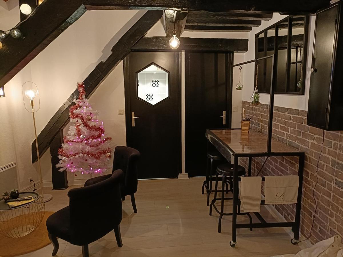 Le Coeur Du Centre Historique Refait A Neuf Appartement Honfleur Buitenkant foto